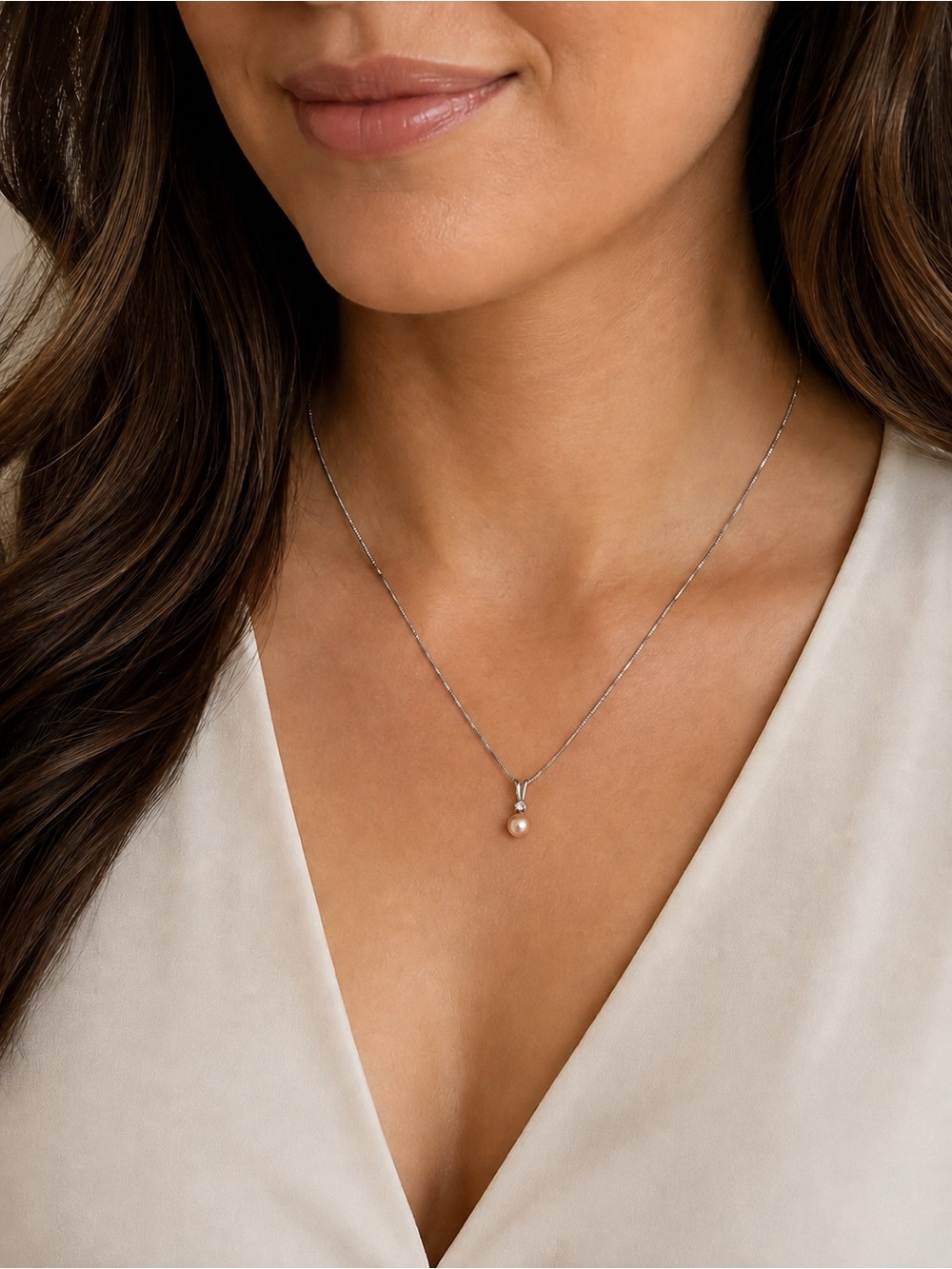 14K white gold Pendant Necklace with Peach Pearl and Diamond